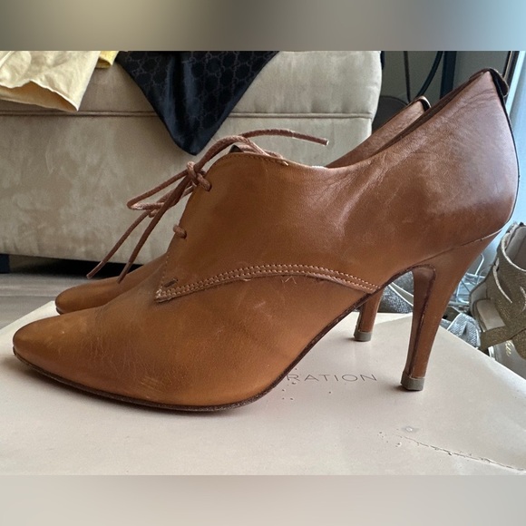 Levi Oxford Lace Up Leather Heels “
Taylor Swift Vibes” - Picture 8 of 14